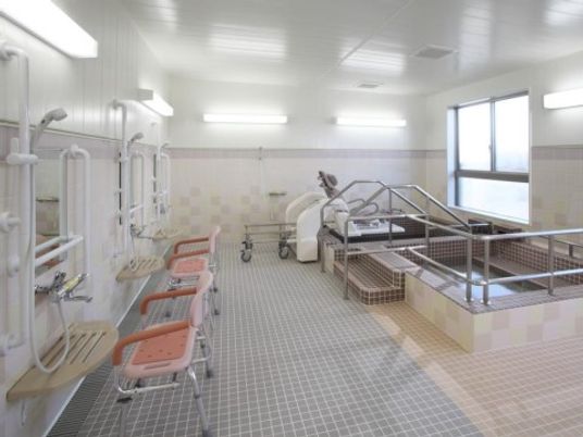 清潔感ある浴室設備