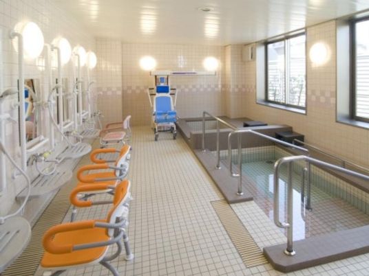 バリアフリーの浴室設備