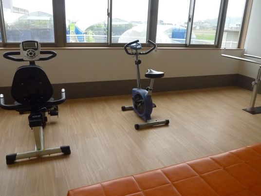 リハビリ用の自転車器具