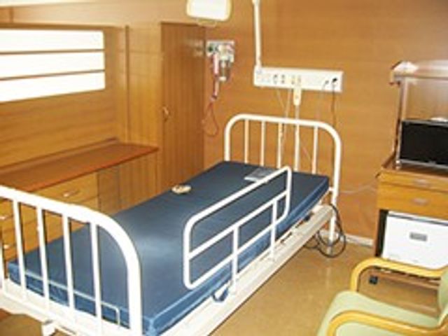 居室のベッドと収納  