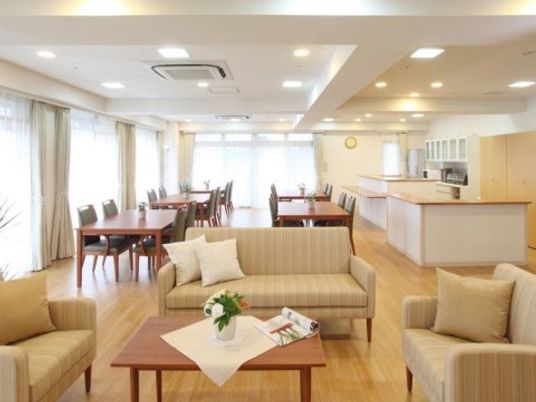 明るい共有リビング