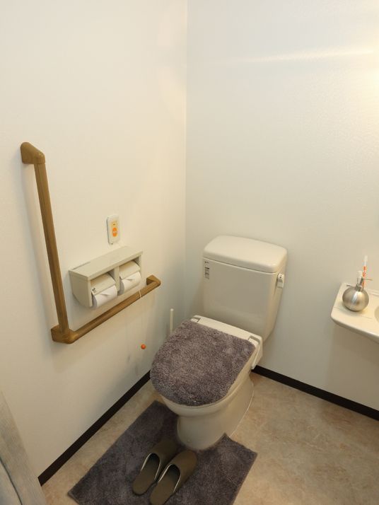 バリアフリーのトイレ空間