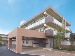 モダンな建物のエントランス