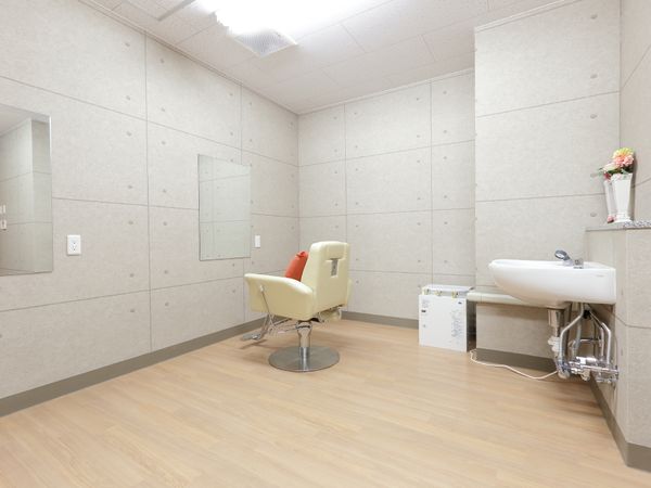 清潔な理美容室の一角