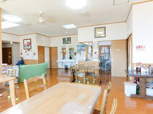 明るいダイニングエリア