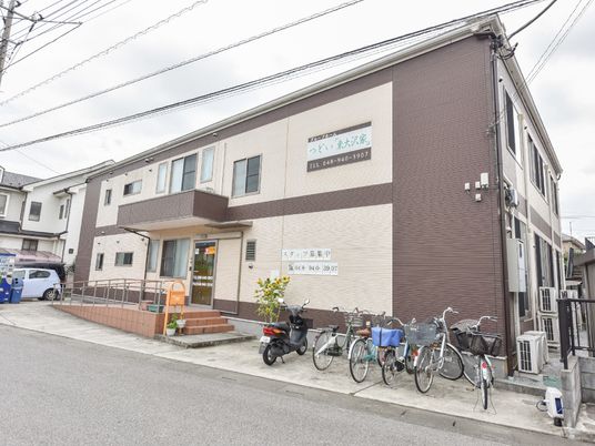 きれいな建物のエントランス