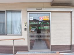 エントランスの透明な扉