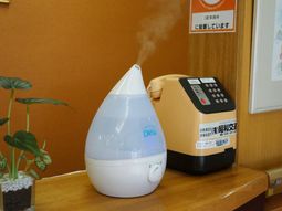 加湿器と緊急通報装置
