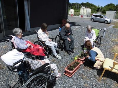 屋外での憩いのひととき