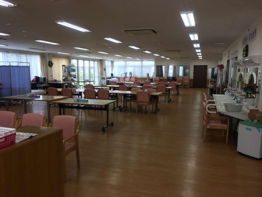 広々としたダイニングルーム