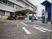 施設の正面入口  