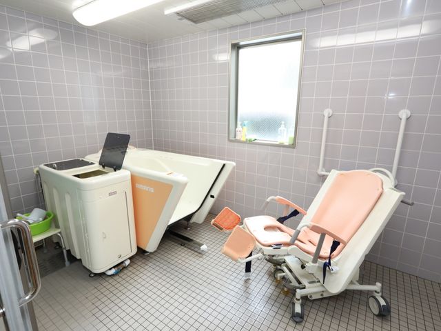 清潔な浴室設備