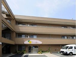 清潔感のある建物の外観