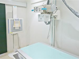 機器のある浴室  