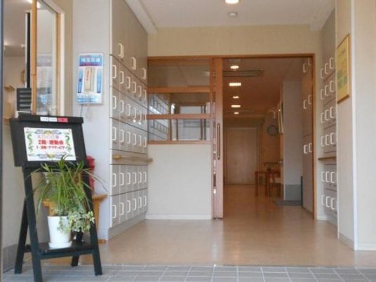 整然としたエントランス