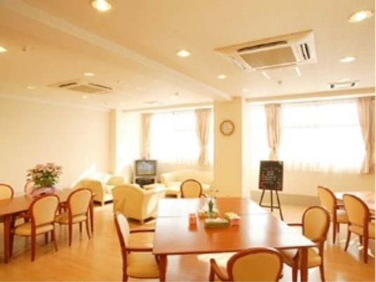 温かみのあるダイニングエリア