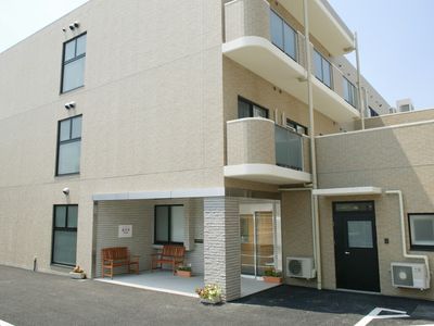 清潔な施設のエントランス