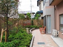 緑豊かな外の空間
