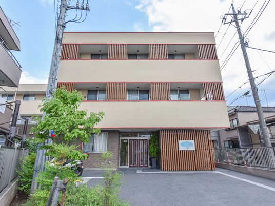 都会の落ち着いた外観