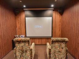 木目調シアタールーム