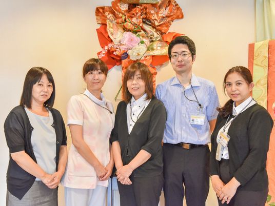 スタッフ集合写真