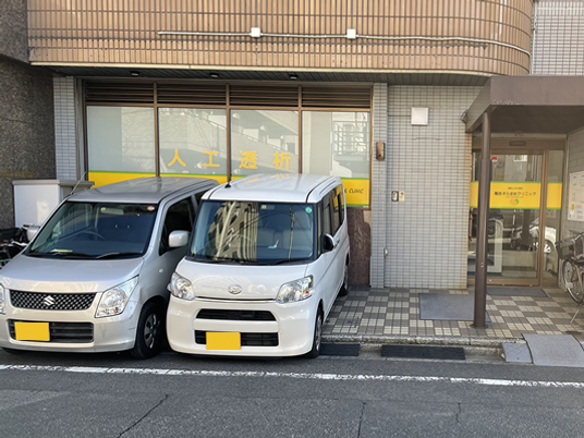施設前の出入口  