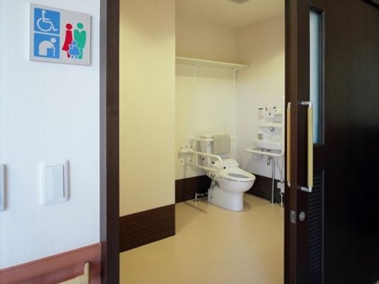 バリアフリーのトイレ設備