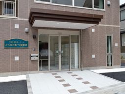 清潔なエントランス風景