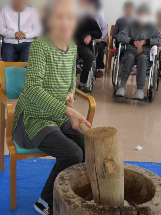 餅つき体験の様子