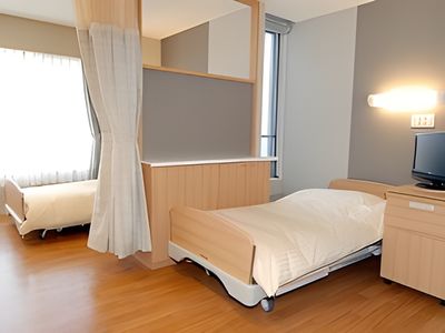ベッドが並ぶ居室