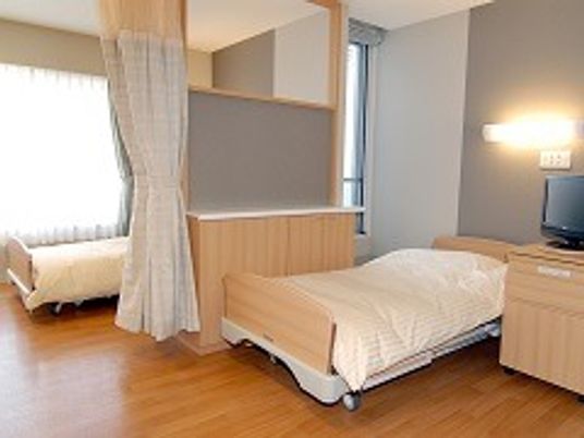 ベッドが並ぶ居室
