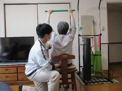 機能訓練を行う場面