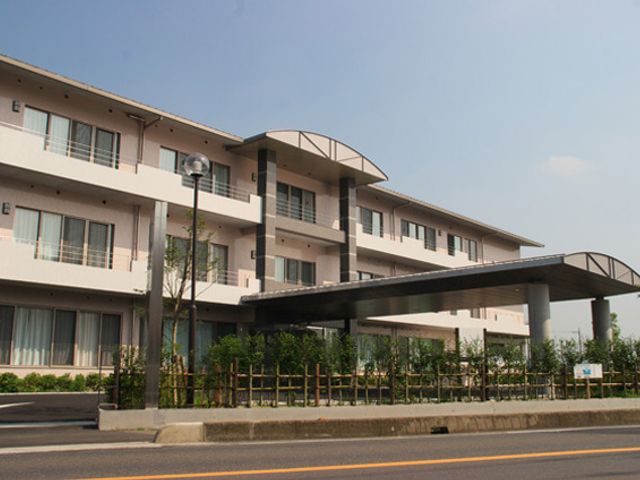 落ち着いた外観の建物 外観 穏やかな環境に包まれた場所で、安心して就業ができる職場です。興味のある方はご確認ください。