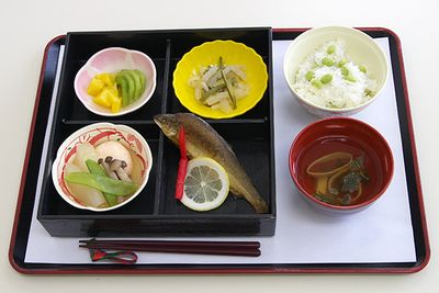 健康食の盛り付け膳