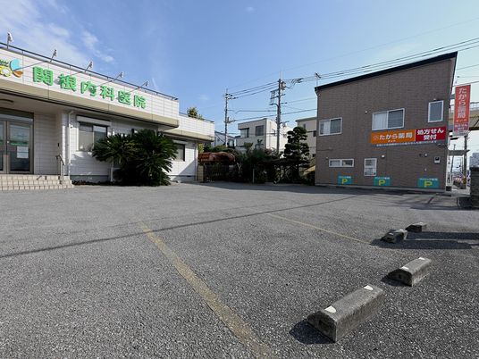 医療施設と薬局の外観  