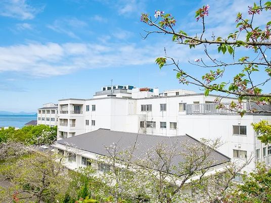 海辺の建物外観  