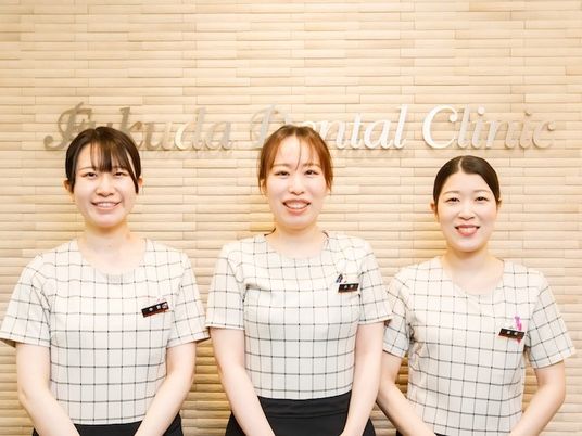 スタッフ3人の案内前
