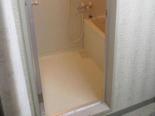 浴室の出入口  