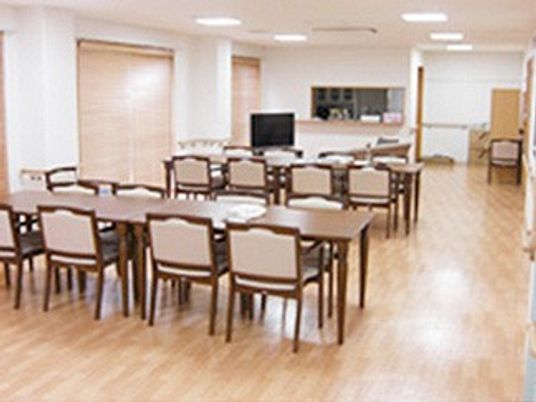 ゆったりした食堂空間