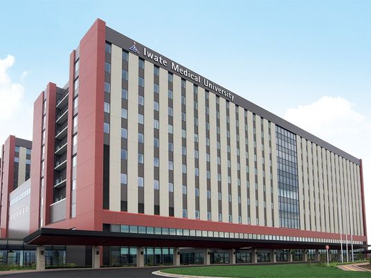 大学の建物外観  