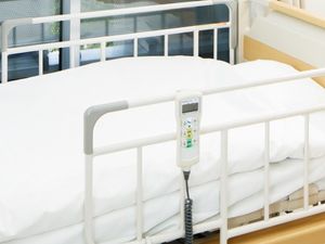 電動ベッドの居室  