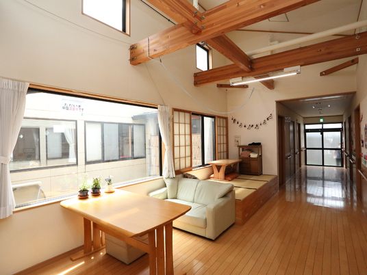 温かみのある休憩スペース