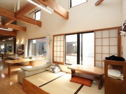 和室にはシンプルな家具