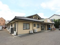 和風の外観エントランス