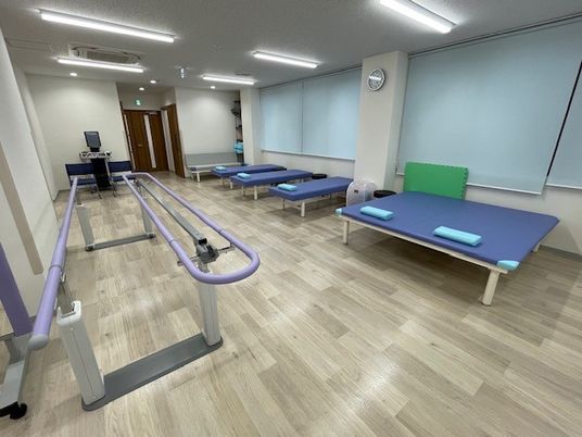 機能訓練室の手すり  