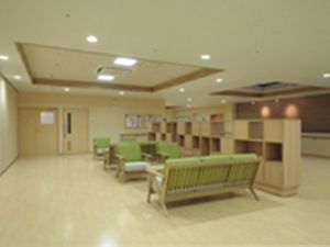 広い共有空間のラウンジ