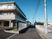 三階建ての建物