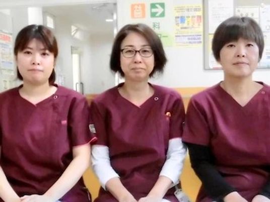 スタッフ3人の集合  