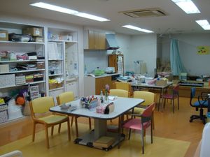 明るい多目的室  