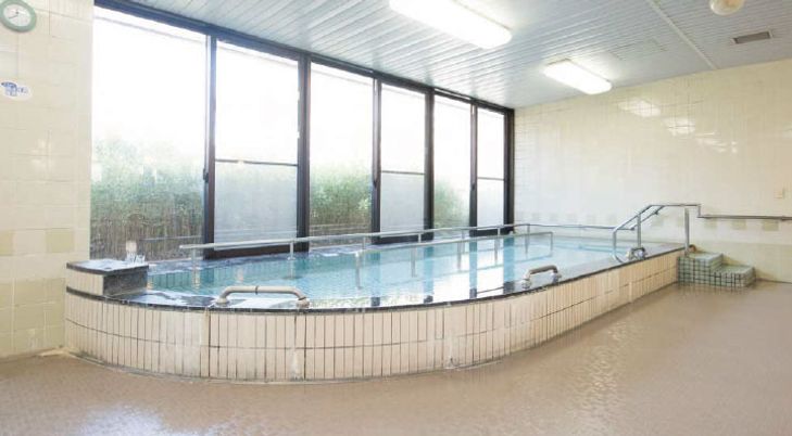 広々とした浴室